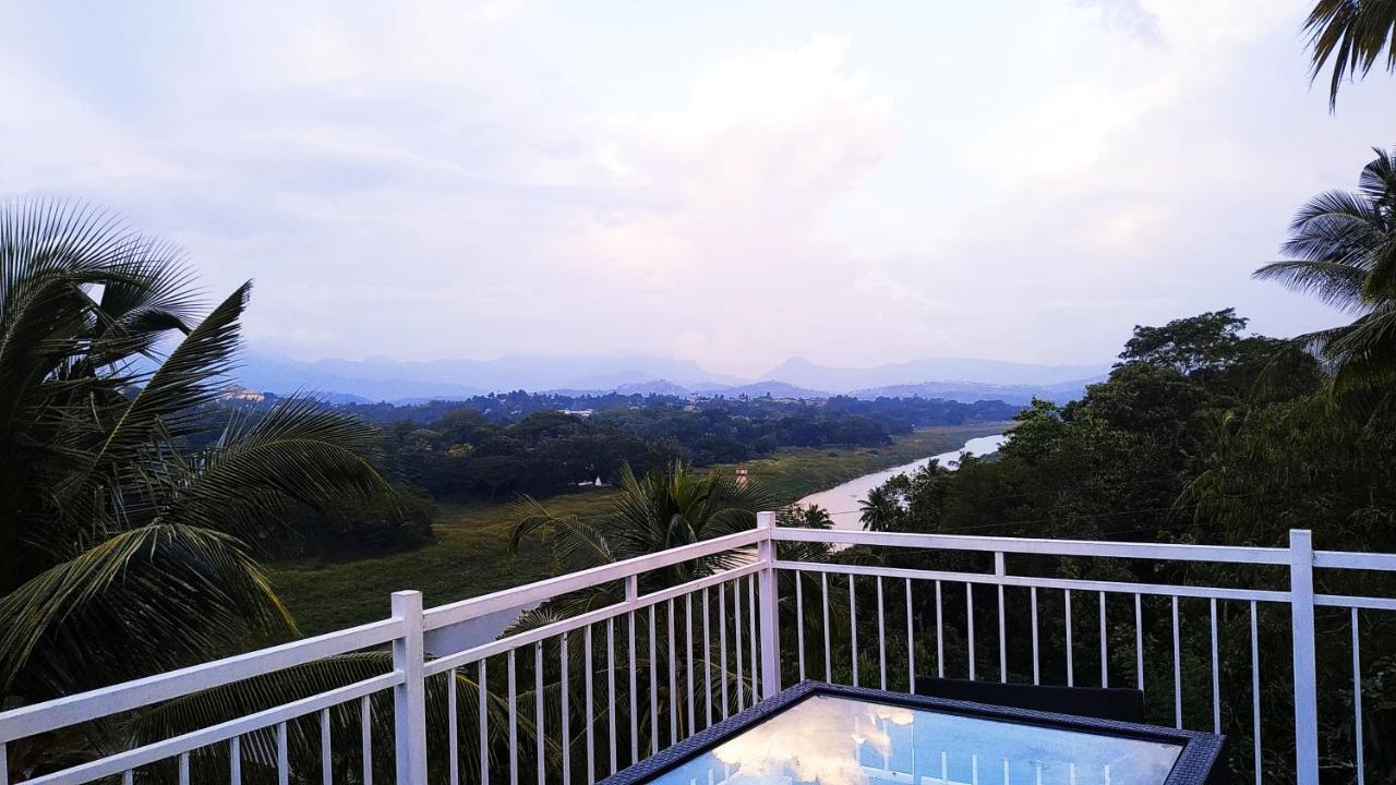Mahaweli View Inn Kandy Esterno foto