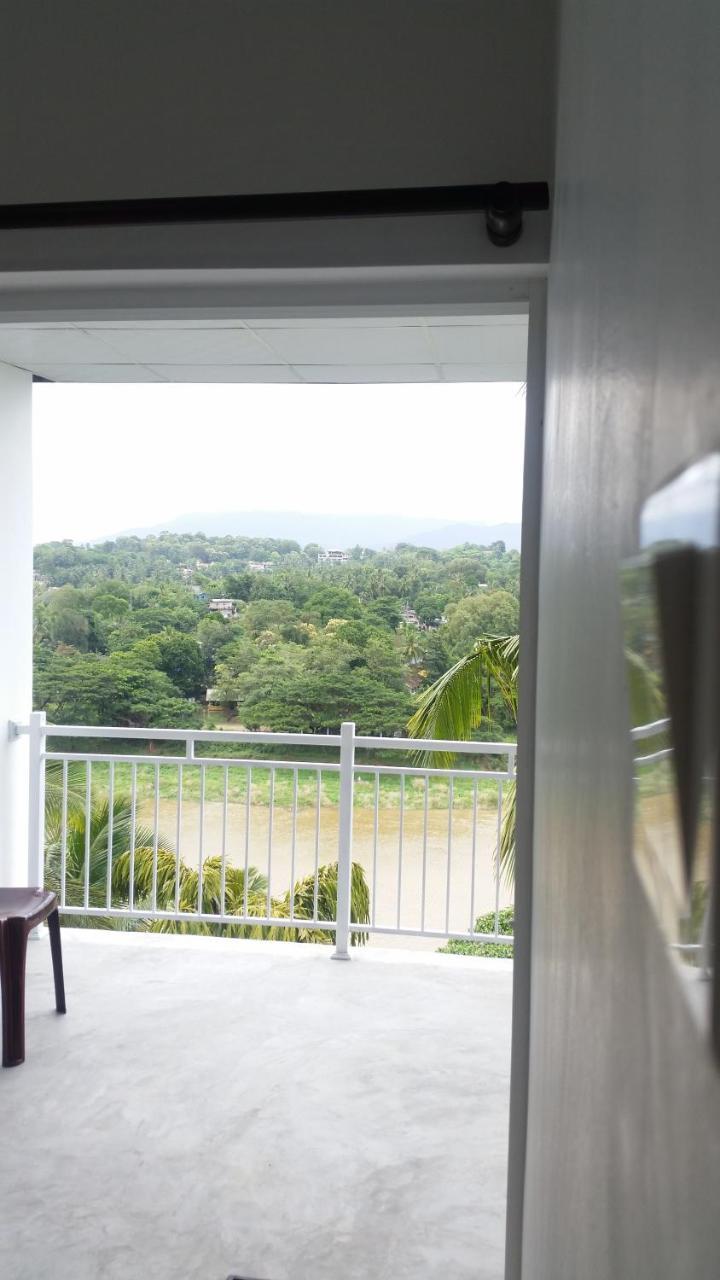 Mahaweli View Inn Kandy Esterno foto