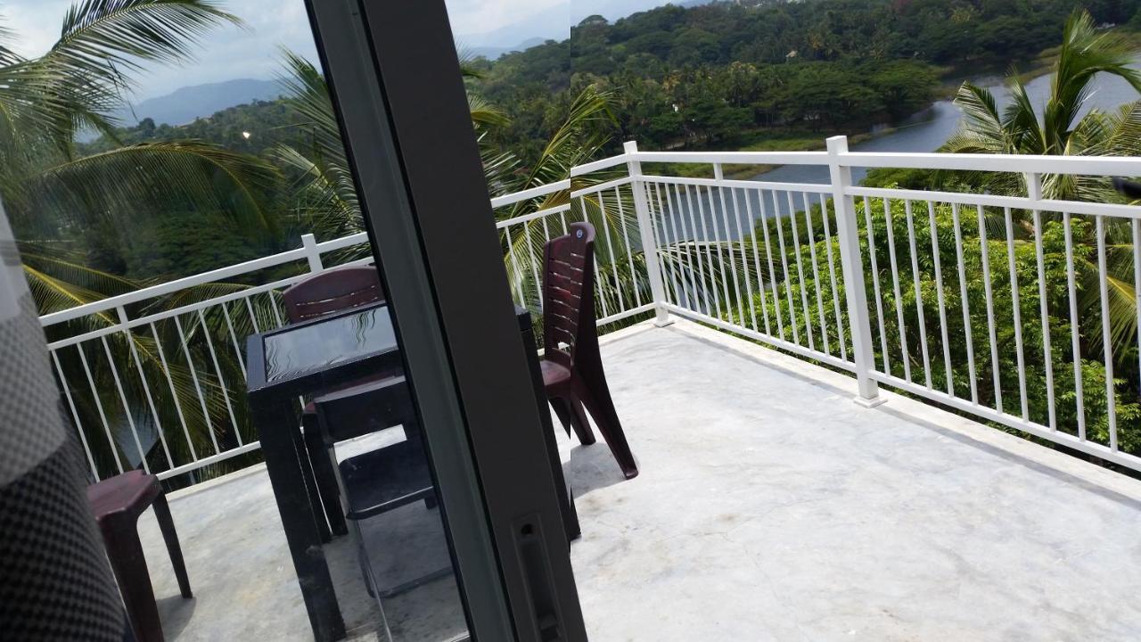 Mahaweli View Inn Kandy Esterno foto