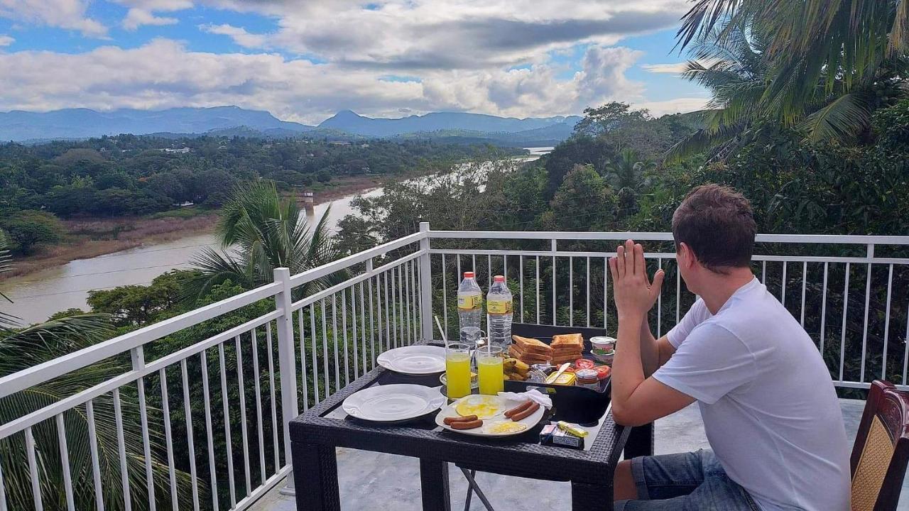 Mahaweli View Inn Kandy Esterno foto